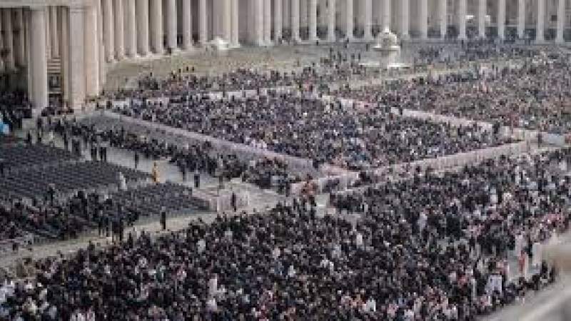 World Leaders, Mourners Bid Farewell to Pope Francis at Funeral in Rome