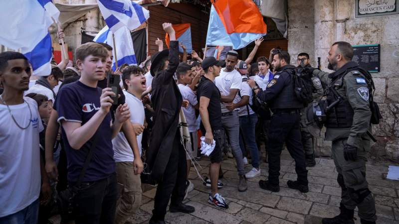 Discontented Israeli Youth Carp About Lack of Future Prospects, Mull Immigration: Study