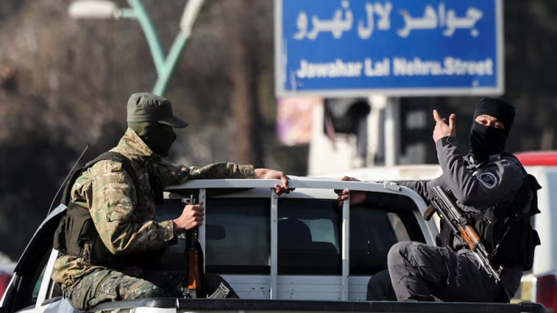 Renewed Fighting Erupts Between Druze, HTS Forces in Sweida: Report