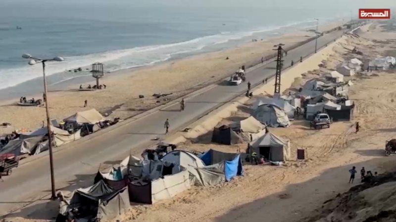 Displaced Palestinians in Tents as Israeli Enemy Moves to Annihilate Gaza City