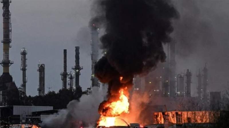 Iran’s Retaliatory Strikes Ignite Oil Crisis in Israel: Bazan Refineries in Flames, Economy Reels