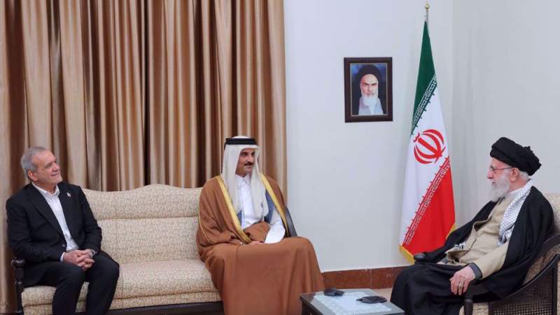 Seyyed Khamenei Puts Premium on Boosting Ties with Neighbors in Meeting with Qatari Emir