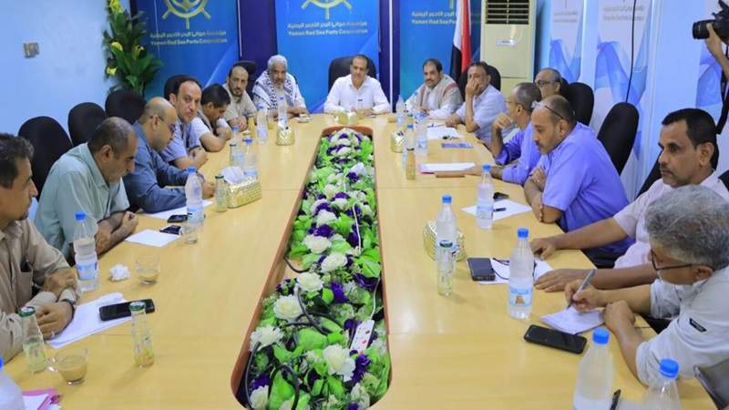 Minister of Transport Confirms Regular Ship Entry at Hodeidah Port Despite Recent Israeli Attack
