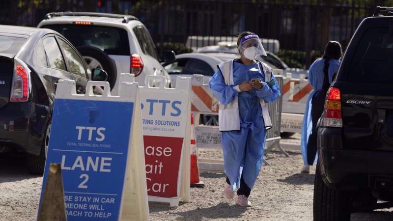 US Hits Another Grim Milestone with 900,000 COVID-19 Deaths