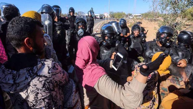 Tunisian Forces Fire Teargas to Disperse Protesters Near Francophonie Summit Venue