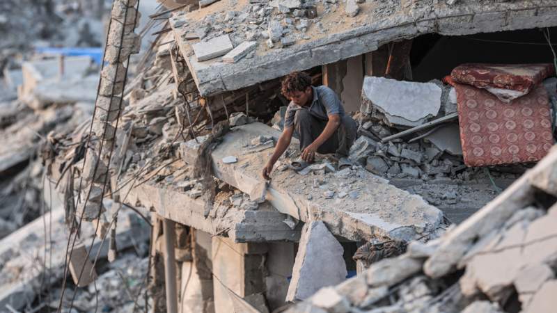Israel Carries Out New Air Raids and Demolitions in Gaza Despite Ceasefire 
