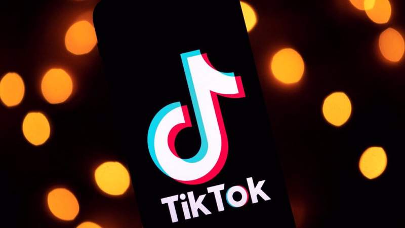 Trump Extends TikTok Ban Until Mid-December, Hails App’s ‘Value’