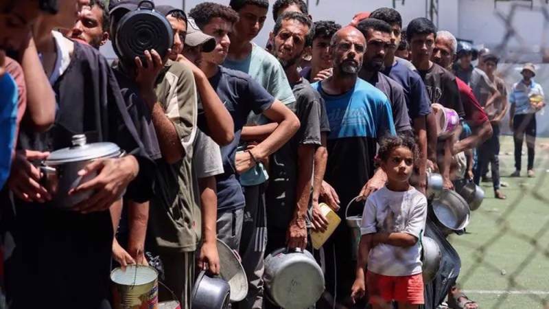 UN Staff and Doctors Fainting from Hunger and Exhaustion in Gaza: UNRWA Chief