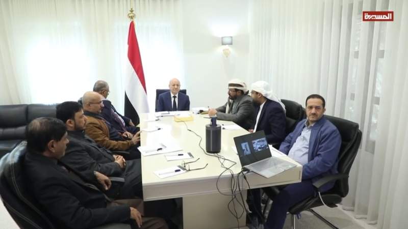 New Customs Hike, Dollar Deregulation Deepen Yemenis’ Hardship