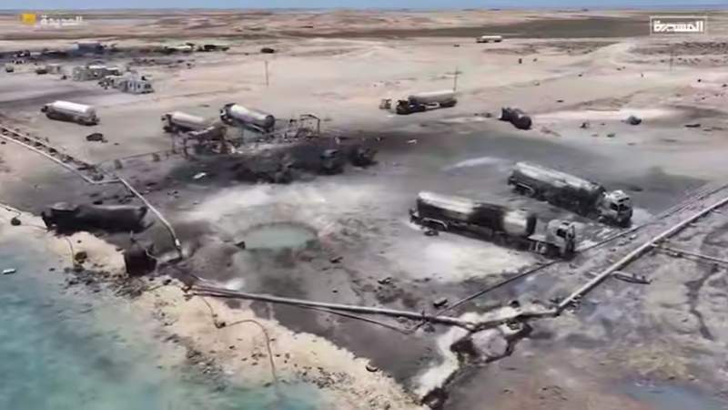 Sana'a Warns of Environmental Disaster Following Oil Spill from Ras Issa Port Strike