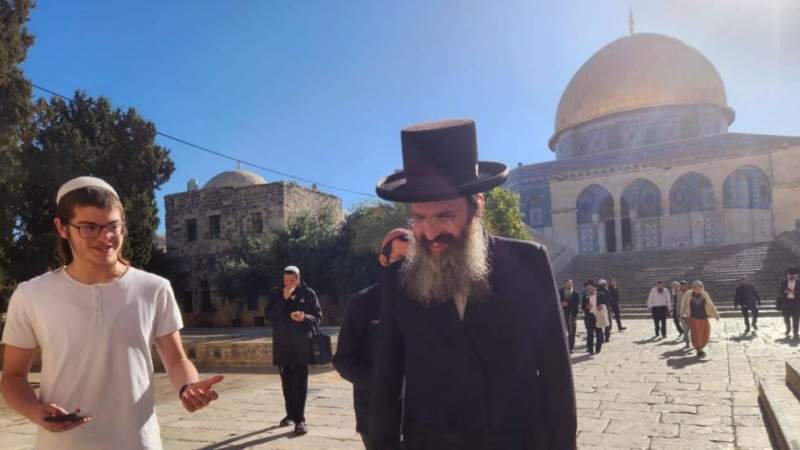‘Sadistic Assault’: Israeli Settlers Storm al-Aqsa Mosque as Regime Escalates West Bank Raids