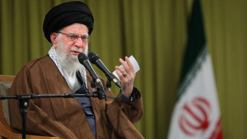 Sayyed Khamenei: Iran Advancing Despite Many Challenges