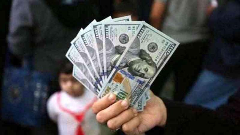 Dollar Soars Dramatically Against the Yemeni Rial in Aden