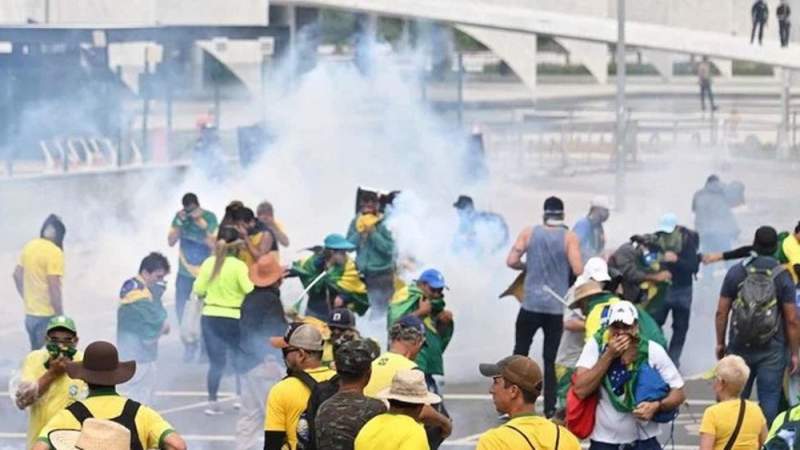 1000s of Bolsonaro's Supporters Raid Brazil Congress, Surround Presidential Palace in Protest at Lula's Inauguration