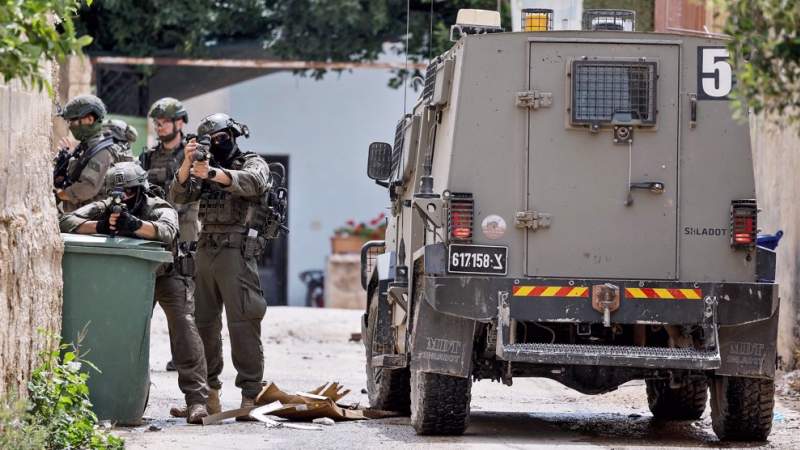 Israeli Forces Storm Homes Near Tulkarm as Raids, Abductions Rage on in West Bank