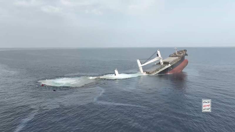 Report: Bab al-Mandab Traffic Peaks; Israeli-Linked Ships Face Critical Threat