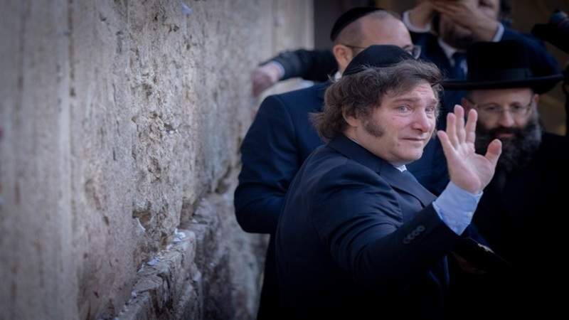 Pro-Zionist Argentine President Reveals the Terror Experienced by Israelis Due to Yemeni Operations