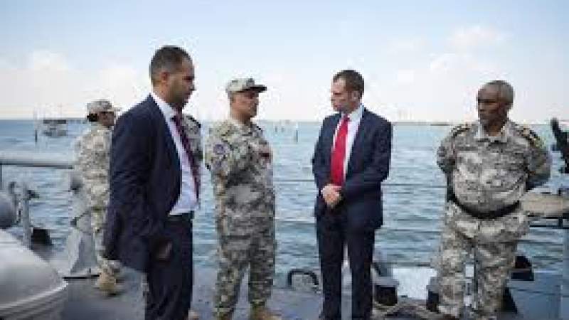 Yemeni Analysts: British Minister’s Visit to Aden Reinforces Colonial Agenda and Deepens Role in War on Yemen