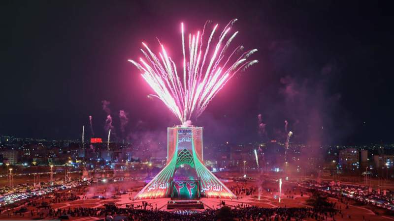 Congratulatory Messages Pour in on Eve of Islamic Revolution Anniversary