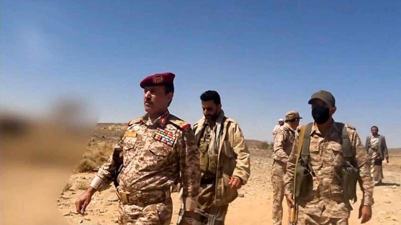 Defense Minister: Oil Wealth is Part of Yemen's Sovereignty