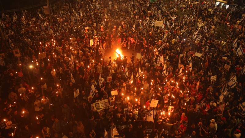 Thousands of Protesters Call for Netanyahu's Removal in Tel Aviv, Al-Quds