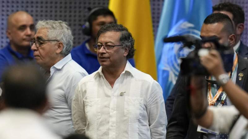Trump Orders Sanctions on Colombia After Petro Blocks Deportation Flights