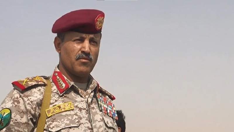Defense Minister Affirms Unwavering Support for Palestinians, Confrontation with Zionist Enemy