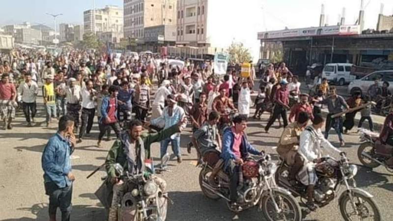 Continuous Anger in Occupied Lahij Condemning Economic and Living Conditions Deterioration